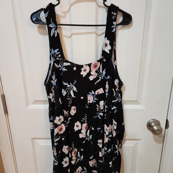 Torrid Floral Tank - Picture 2 of 3
